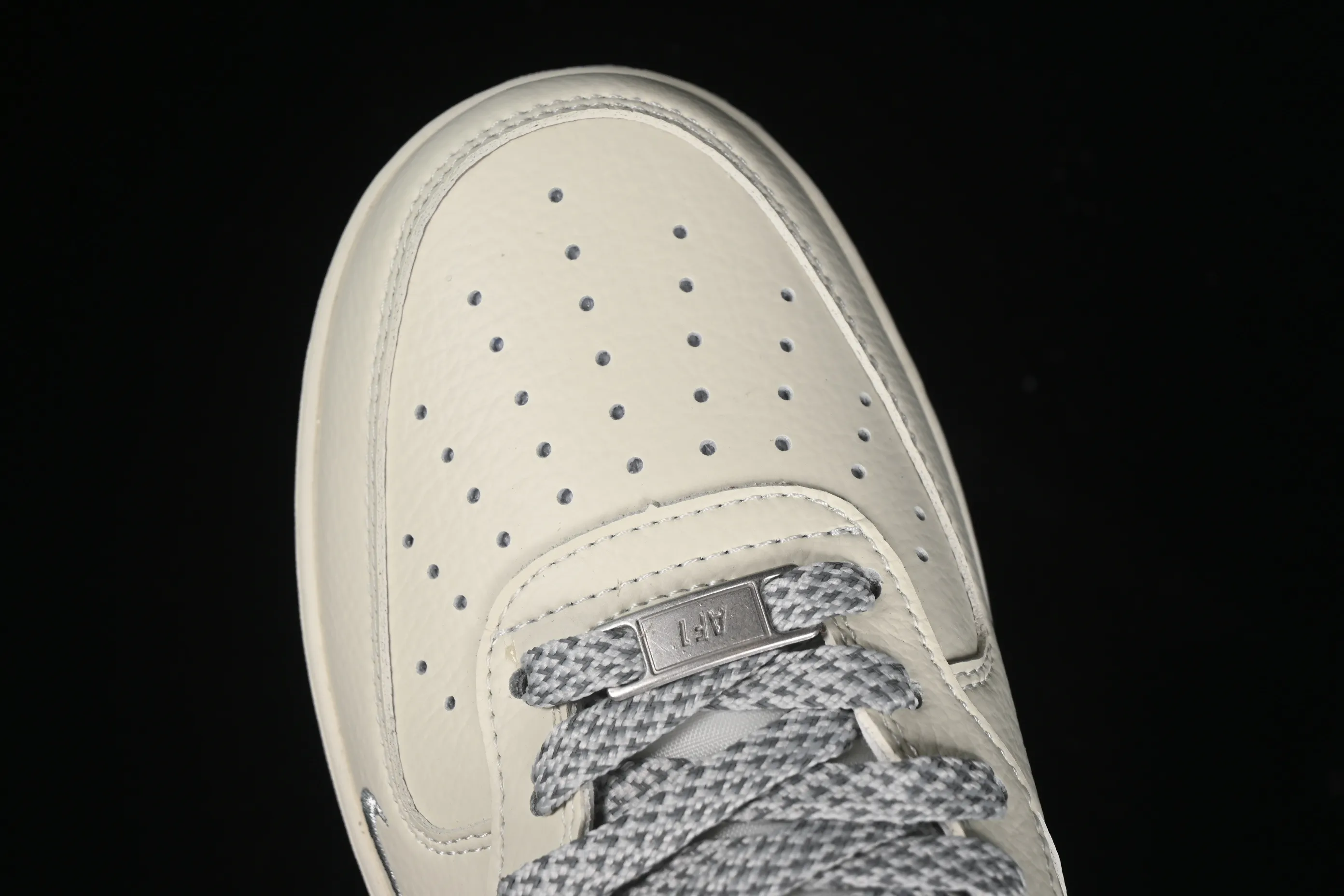All categories Nk Air Force 1 Air Force series Nk Air Force 1 Mid Air Force mid-top Nk Air Force 1'07 Mid Beige and gray two-color bottom Starry sky Air Force 1 mid-top casual sneakers XL0236-232